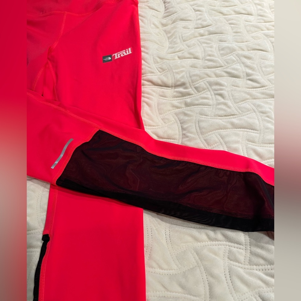 NorthFace Women’s size Medium leggings